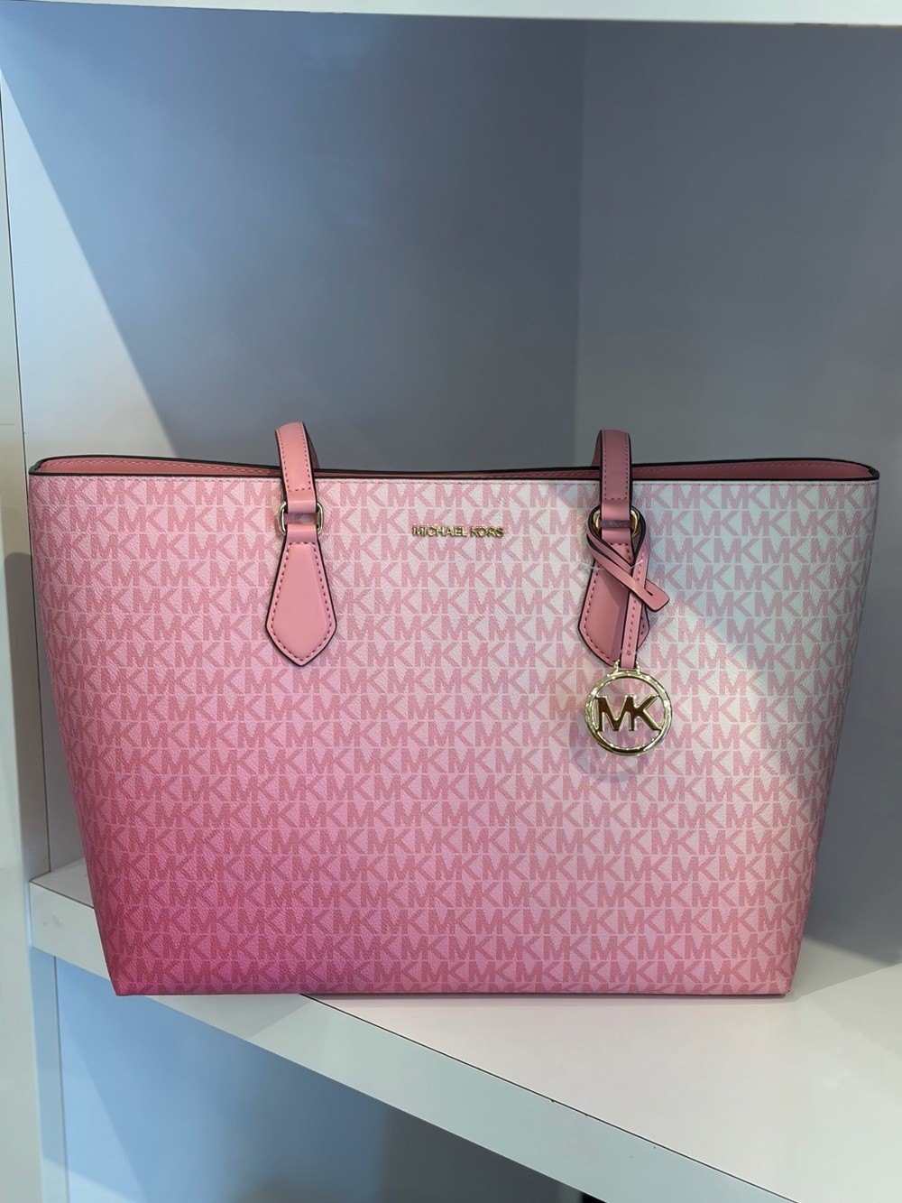 MICHAEL KORS Sheila Large
Ombre Signature Logo Tote Bag - Picture 4 of 13